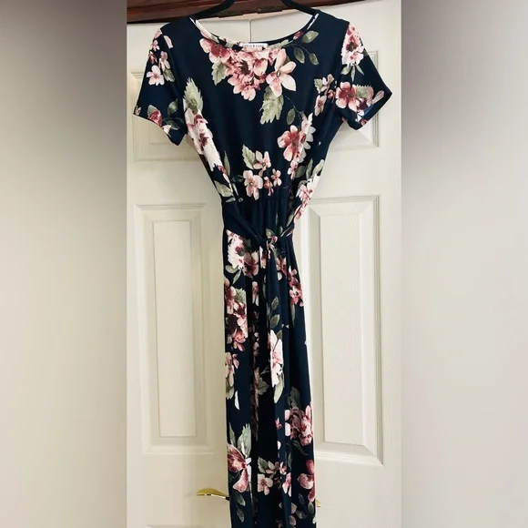 Chris and Carol Navy Floral Midi Dress with Pink Blossoms - Picture 5 of 9